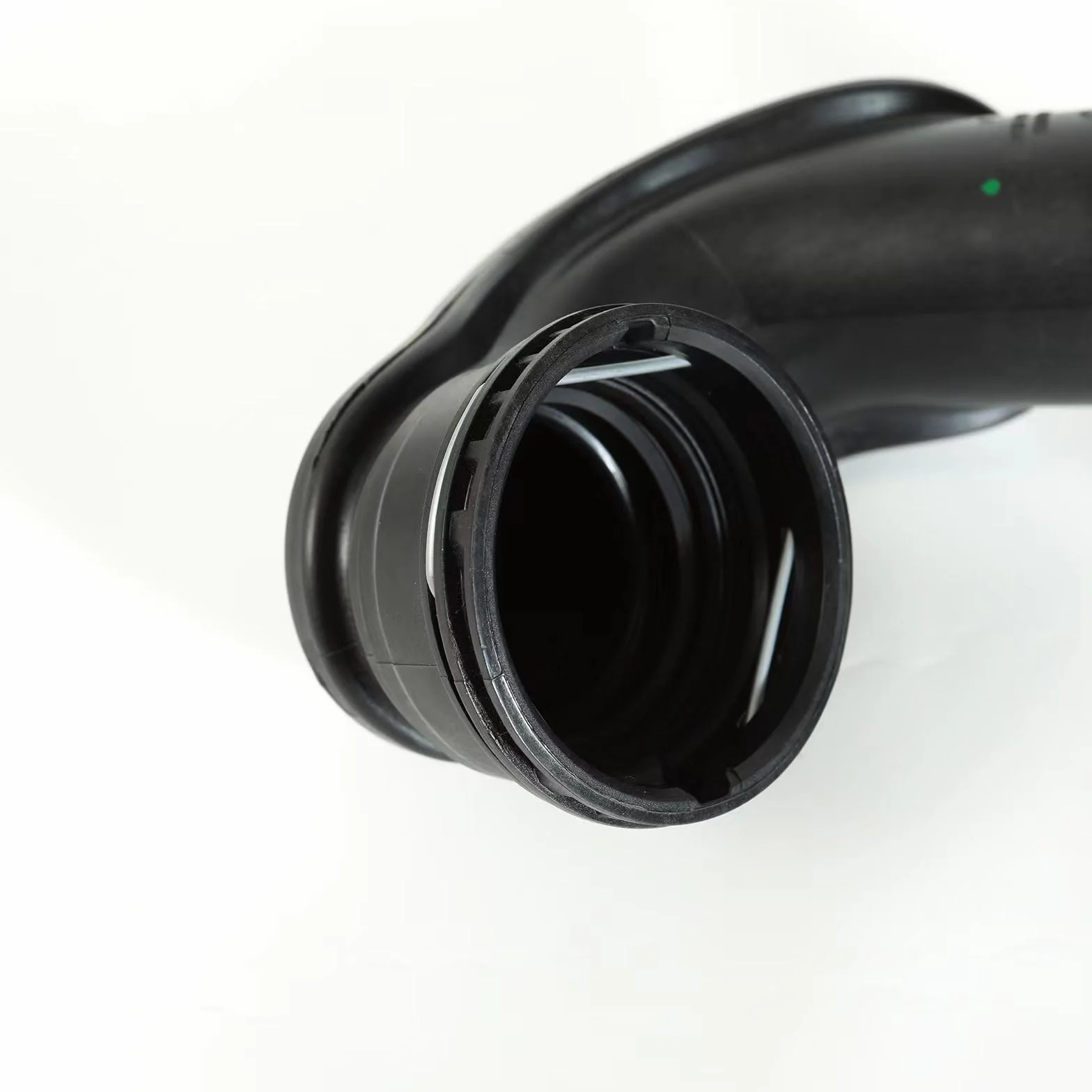 Kompatybilny z Chevrolet Cruze 2013-2016 1,4 l Intercooler Socket Air Hose 13398479 13354173